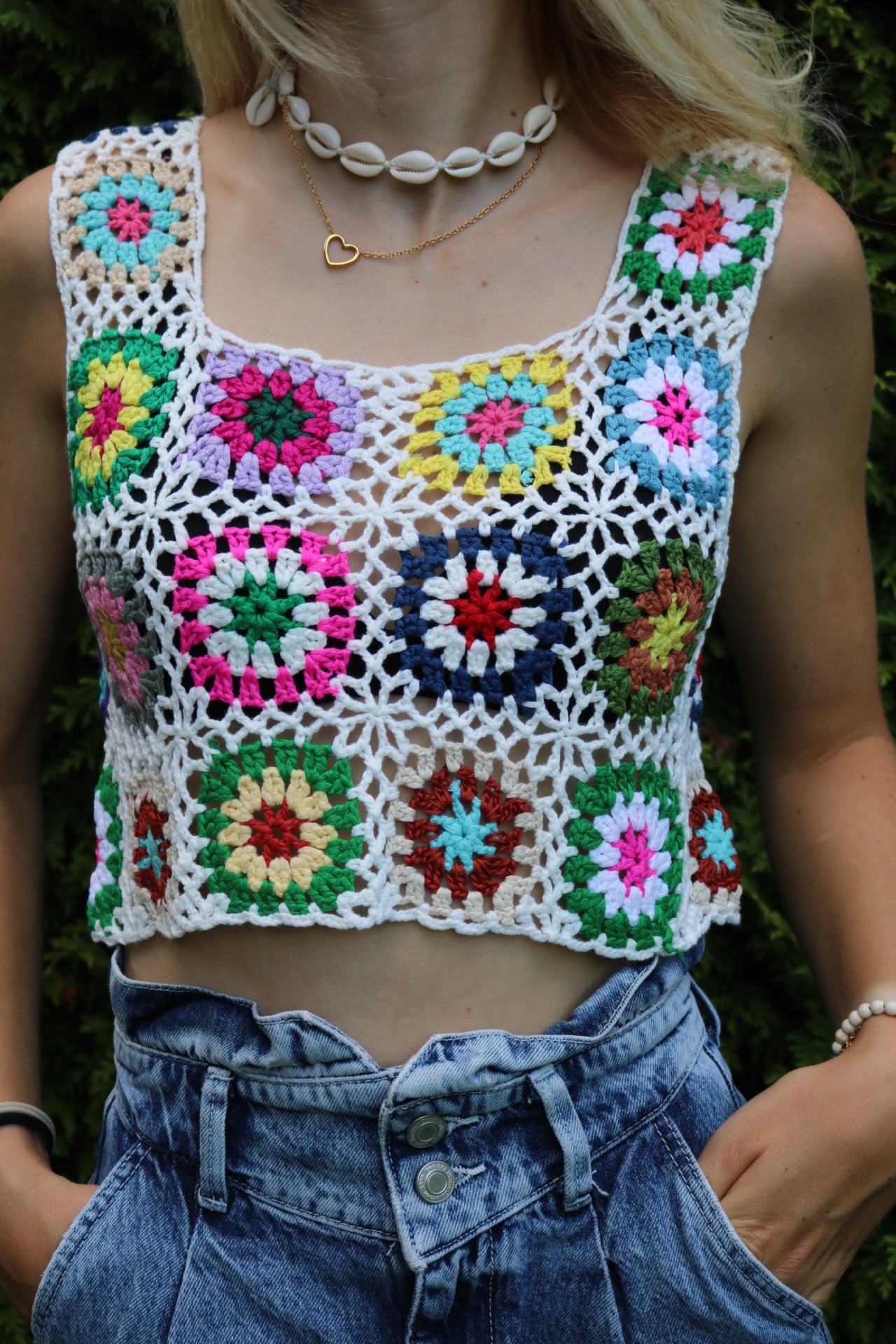 Sunset Bloom – Häkel-Top im Granny-Square-Stil